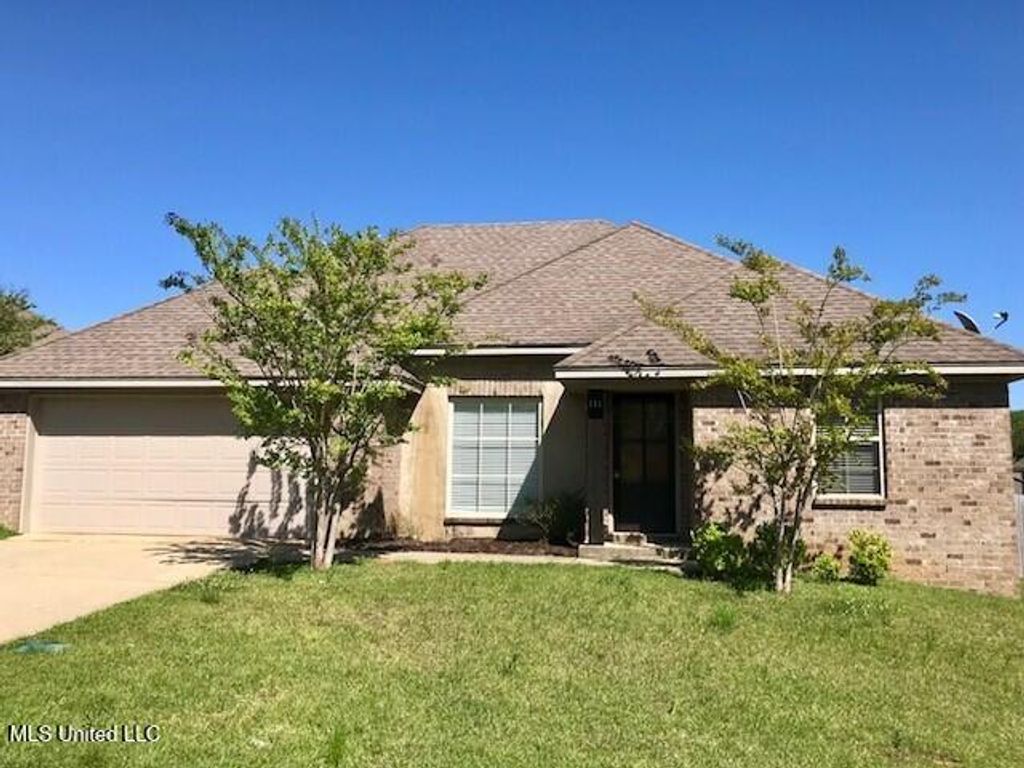 114 Silver Ridge Lane, Pearl, MS 39208