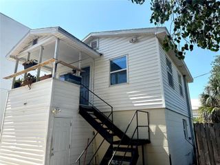 773 4TH AVENUE N 1/2, St Petersburg, FL 33701