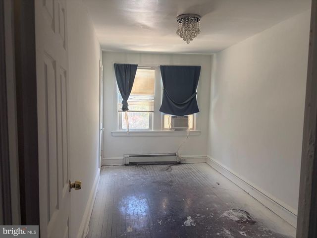 35 E 30TH ST, Wilmington, DE 19802