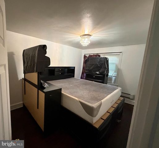 35 E 30TH ST, Wilmington, DE 19802