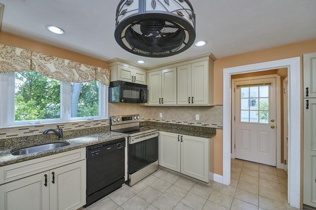 77 Prentice Street, Waltham, MA 02451