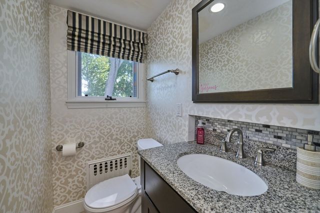 77 Prentice Street, Waltham, MA 02451
