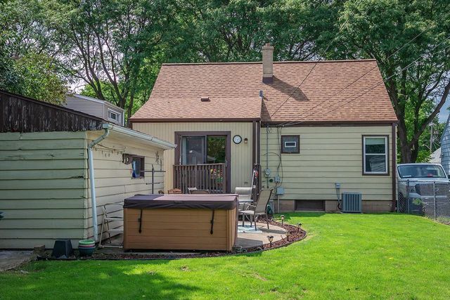 332 S 60th STREET, Milwaukee, WI 53214