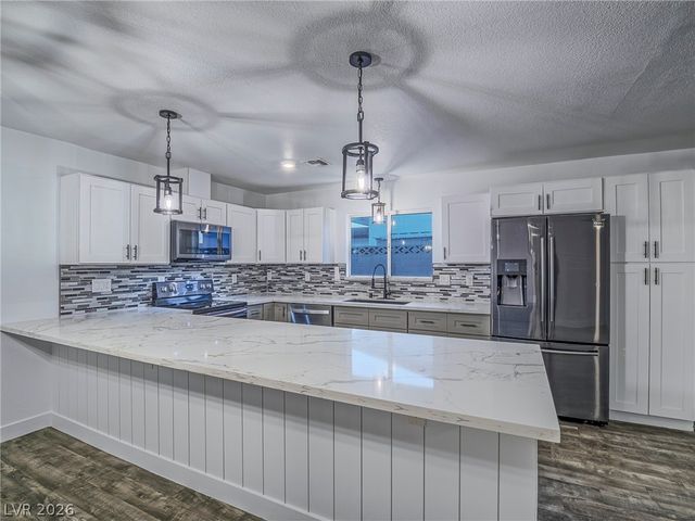 5320 Holmby Avenue, Las Vegas, NV 89146