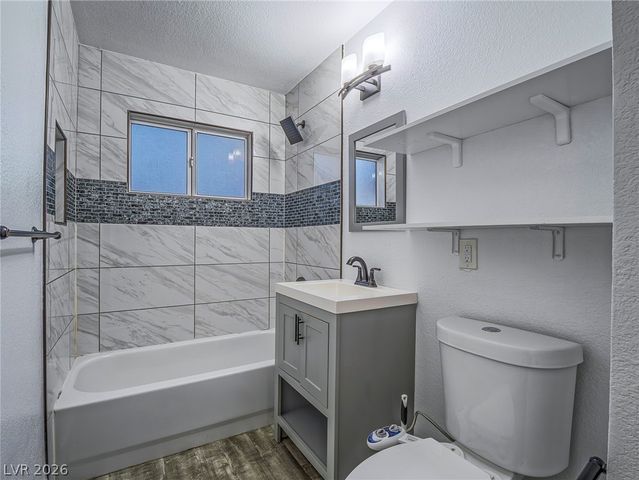 5320 Holmby Avenue, Las Vegas, NV 89146