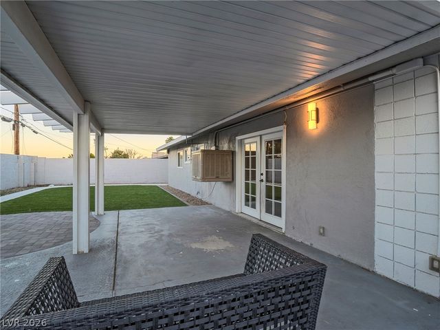 5320 Holmby Avenue, Las Vegas, NV 89146