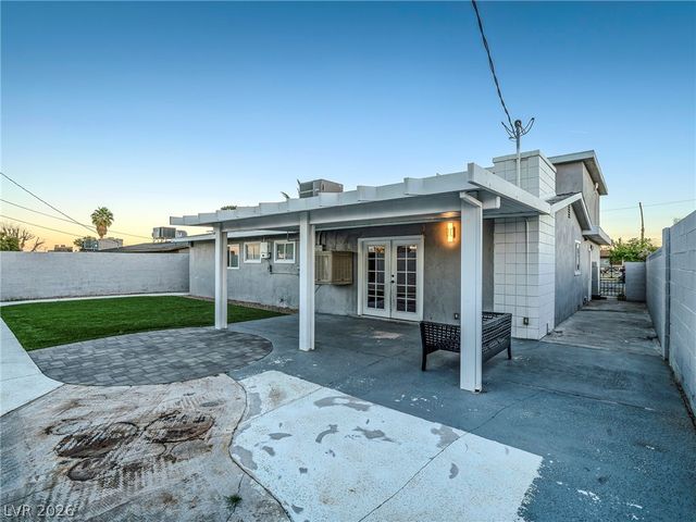 5320 Holmby Avenue, Las Vegas, NV 89146