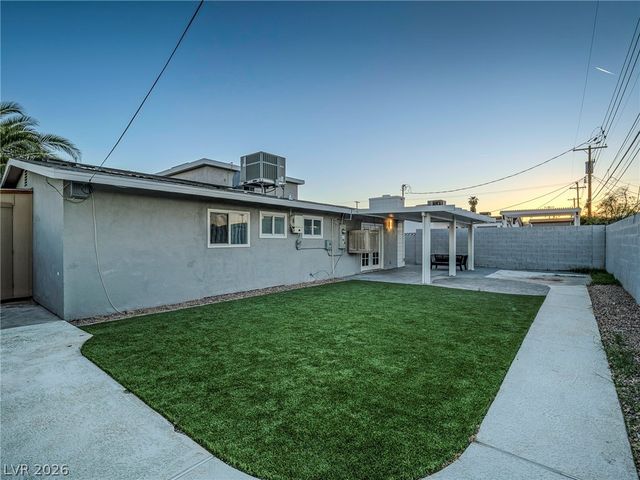 5320 Holmby Avenue, Las Vegas, NV 89146