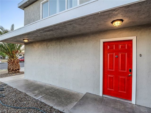 5320 Holmby Avenue, Las Vegas, NV 89146