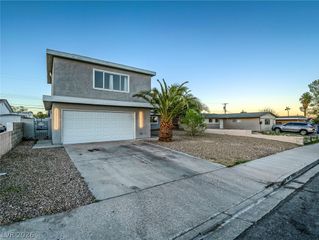 5320 Holmby Avenue, Las Vegas, NV 89146