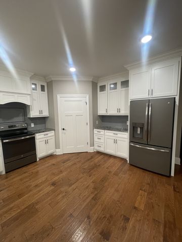 219 Waterloo St, Lawrenceburg, TN 38464
