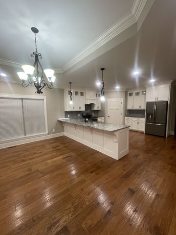 219 Waterloo St, Lawrenceburg, TN 38464