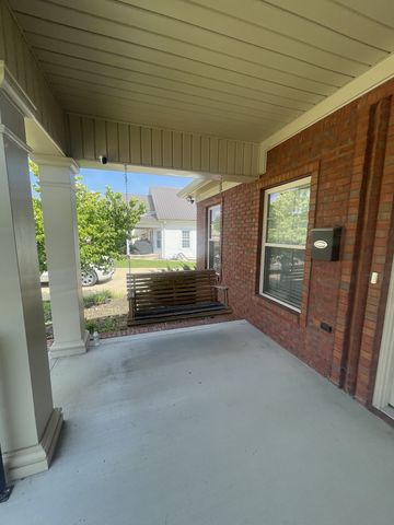 219 Waterloo St, Lawrenceburg, TN 38464