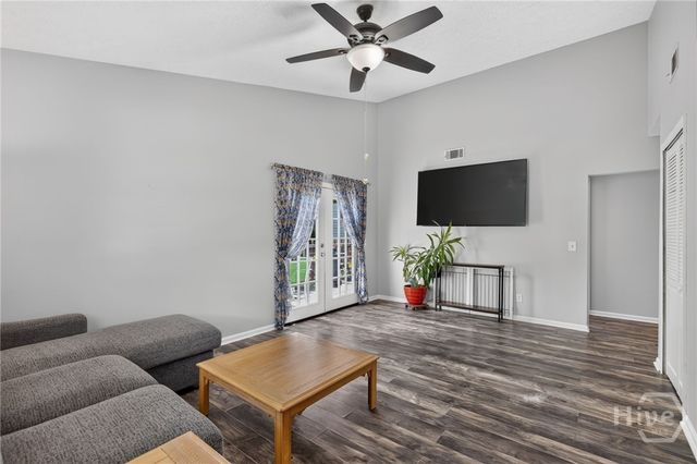 107 W White Hawthorne Drive, Savannah, GA 31419