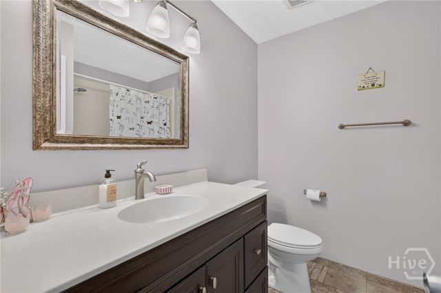 107 W White Hawthorne Drive, Savannah, GA 31419
