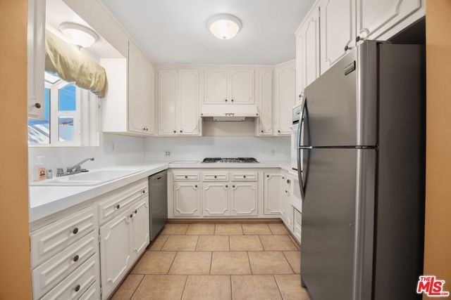 9044 Elevado Street, West Hollywood, CA 90069
