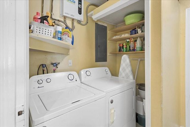 4290 NW 49th Terrace NW, Lauderdale Lakes, FL 33319