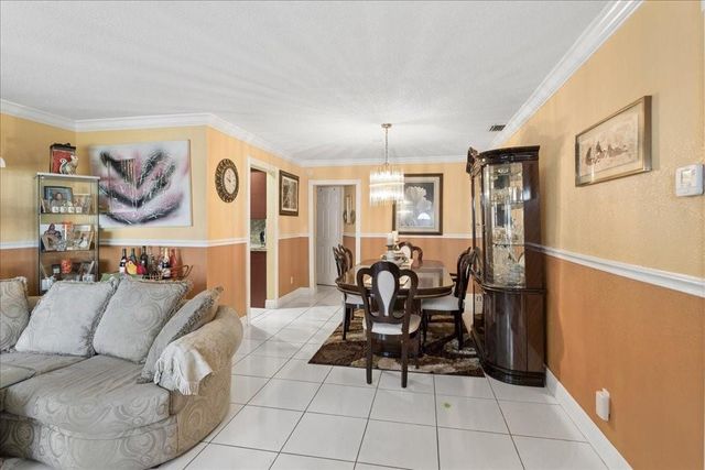 4290 NW 49th Terrace NW, Lauderdale Lakes, FL 33319