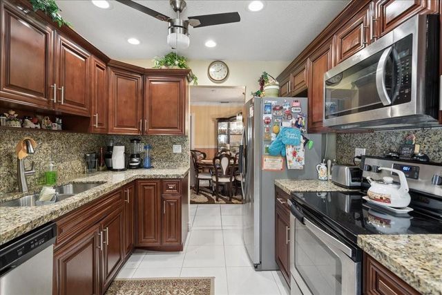 4290 NW 49th Terrace NW, Lauderdale Lakes, FL 33319