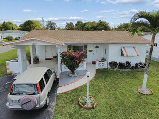 4290 NW 49th Terrace NW, Lauderdale Lakes, FL 33319