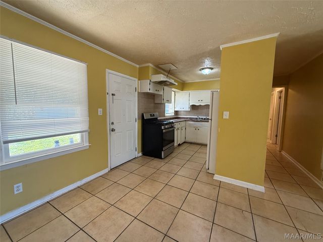 215 DESTIN Street, Montgomery, AL 36110