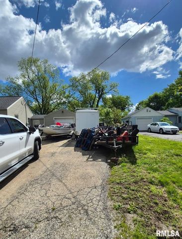 303 WAGNER Street, Washington, IL 61571