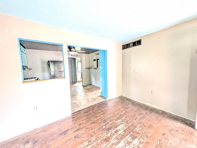303 WAGNER Street, Washington, IL 61571