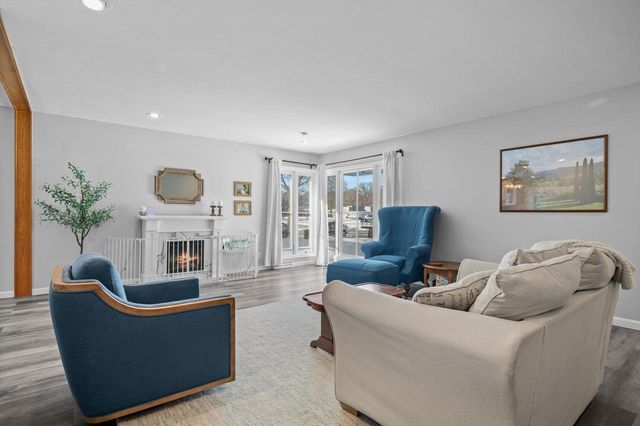 4614 N 107th STREET, Wauwatosa, WI 53225