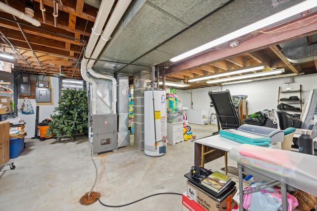 4614 N 107th STREET, Wauwatosa, WI 53225