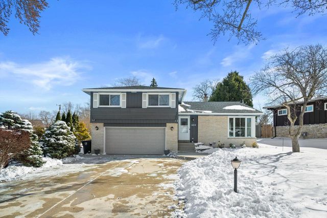 4614 N 107th STREET, Wauwatosa, WI 53225