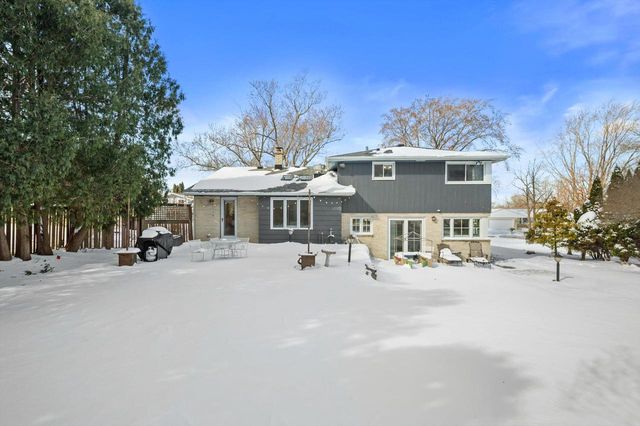 4614 N 107th STREET, Wauwatosa, WI 53225