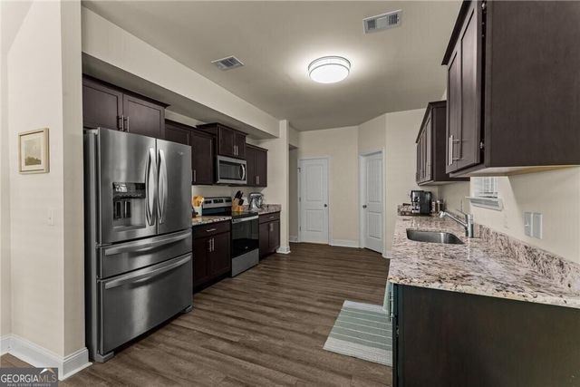 716 Mill Creek Circle, Hinesville, GA 31313