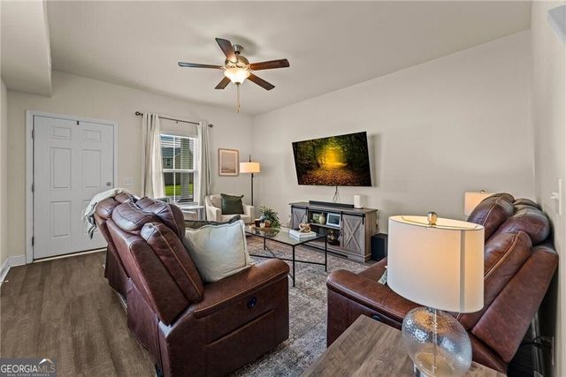 716 Mill Creek Circle, Hinesville, GA 31313