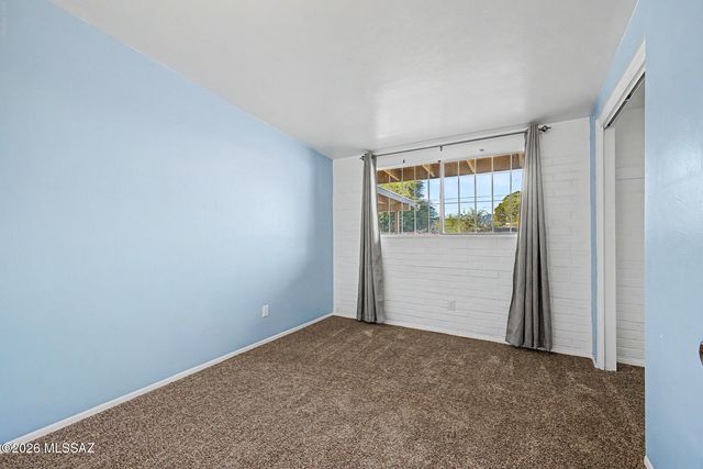 5353 E Douglas Street, Tucson, AZ 85711