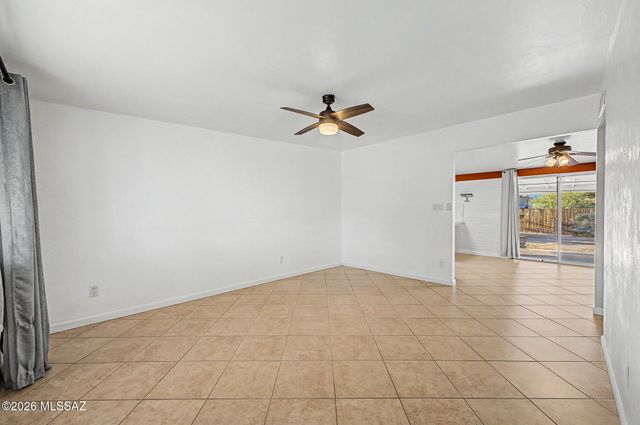 5353 E Douglas Street, Tucson, AZ 85711