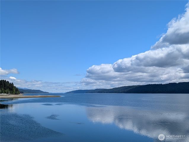 23832 N US Highway 101, Hoodsport, WA 98548