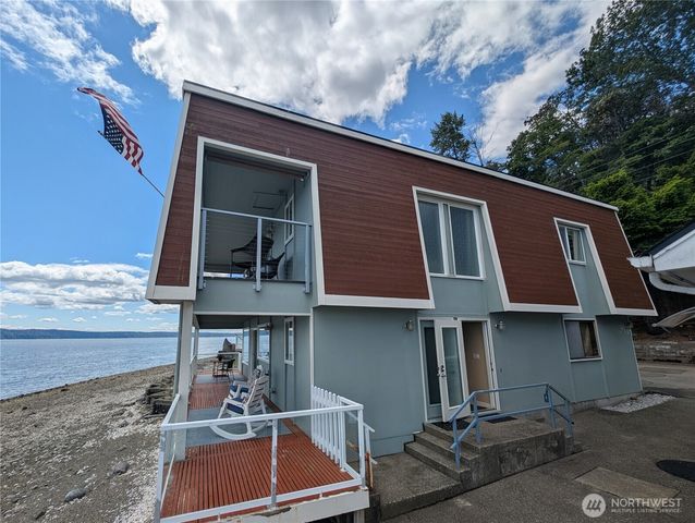 23832 N US Highway 101, Hoodsport, WA 98548