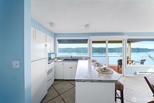 23832 N US Highway 101, Hoodsport, WA 98548