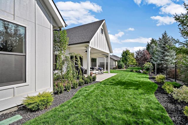 789 W Water Vista Drive, Eagle, ID 83616