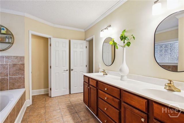 1108 E Duffy Street, Savannah, GA 31401