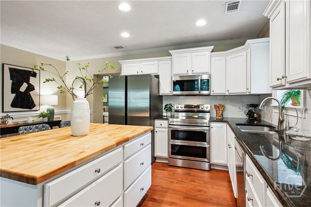 1108 E Duffy Street, Savannah, GA 31401