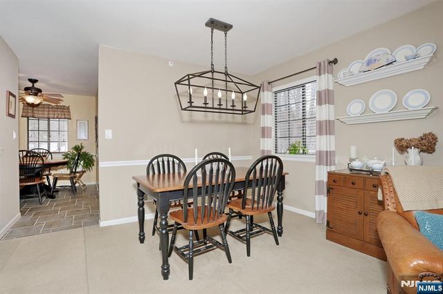 302 Mark Twain Way 302, Mahwah, NJ 07430