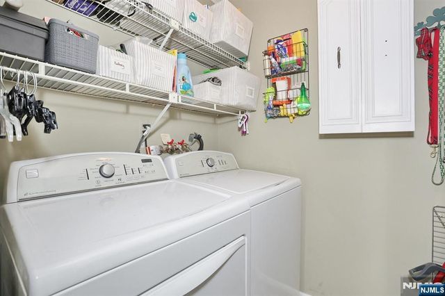 302 Mark Twain Way 302, Mahwah, NJ 07430