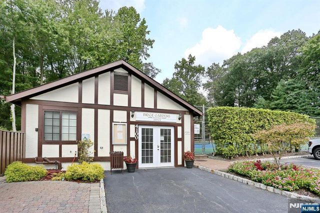 302 Mark Twain Way 302, Mahwah, NJ 07430