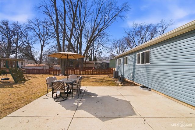 210 E Edgelawn Drive, Plano, IL 60545