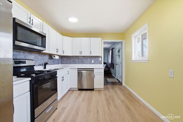 210 E Edgelawn Drive, Plano, IL 60545