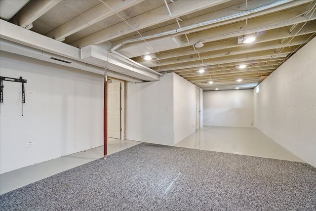 210 E Edgelawn Drive, Plano, IL 60545