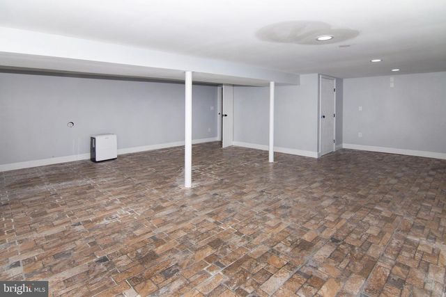 1398 S MYRTLE ST, Vineland, NJ 08360