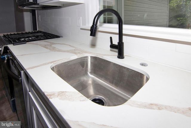 1398 S MYRTLE ST, Vineland, NJ 08360