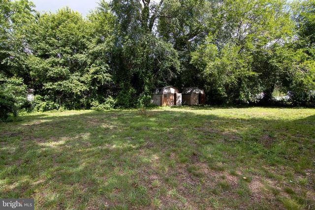 1398 S MYRTLE ST, Vineland, NJ 08360